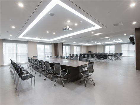 办公家具公司定制家具确保功能齐全，家具环保又可靠